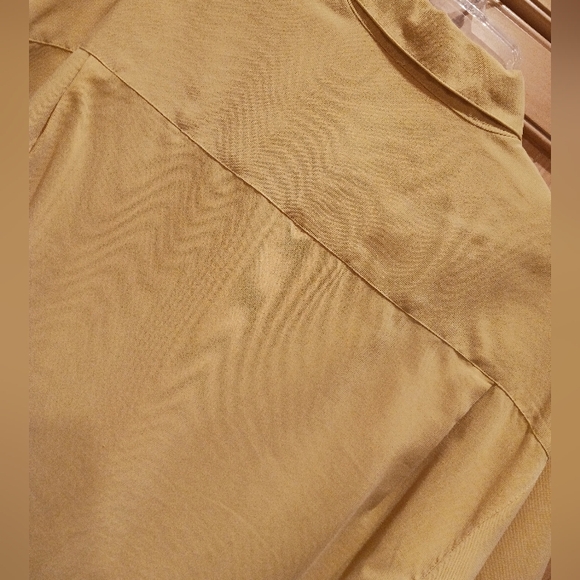 Button-down Men's Shirt EUC Size M - Picture 5 of 6